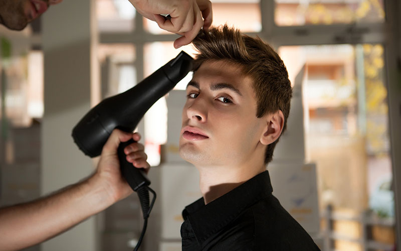 نکات مهم برای سشوار کشیدن موهای مردانه | تیپ چین